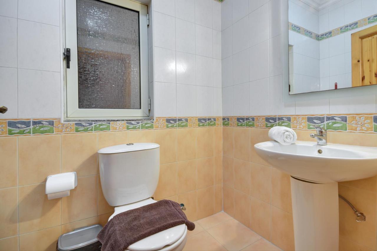 Morina Court - St Julians Seaside Bliss Apartments And Penthouse By Shortletsmalta Saint Julian's エクステリア 写真