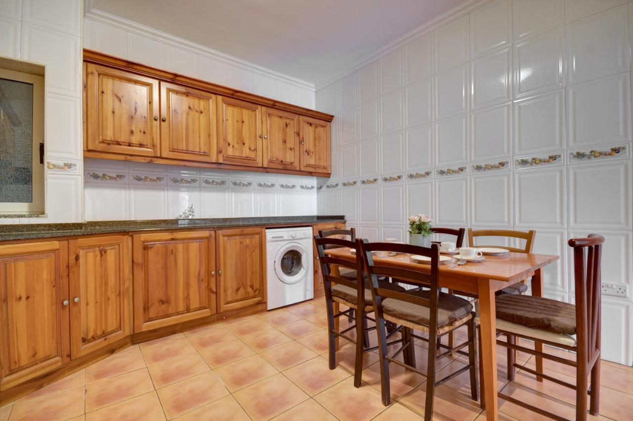Morina Court - St Julians Seaside Bliss Apartments And Penthouse By Shortletsmalta Saint Julian's エクステリア 写真
