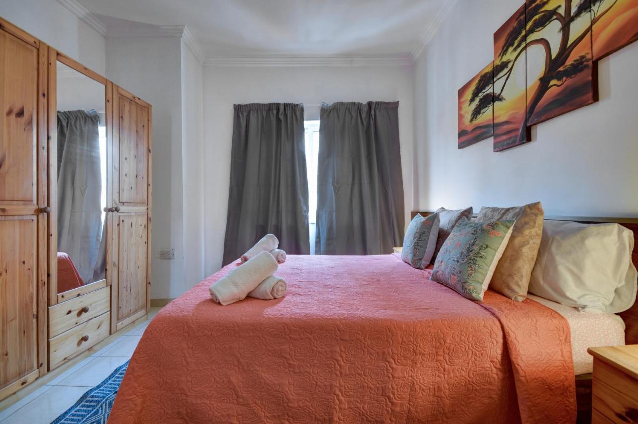 Morina Court - St Julians Seaside Bliss Apartments And Penthouse By Shortletsmalta Saint Julian's エクステリア 写真